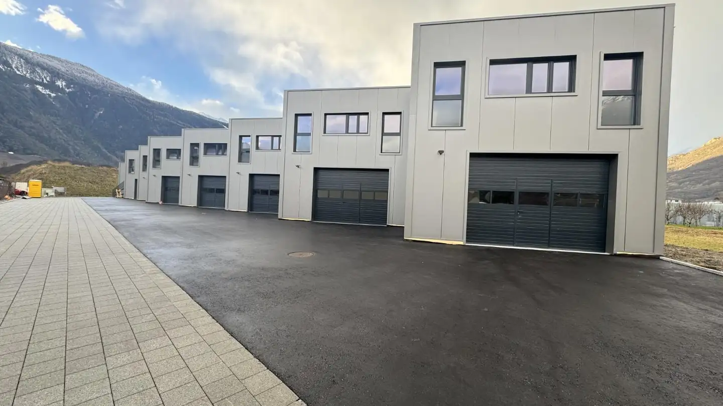 Parkplatz im Freien kaufen - Chemin de l'Industrie, 1926 Fully