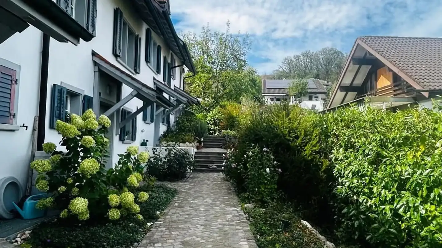 Row house for sale - Alte Badenerstrasse 6b, 8173 Neerach