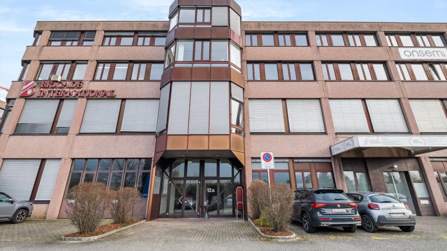 Office space for rent - Avenue Des Champs-Montants 12a, 2074 Marin-Epagnier