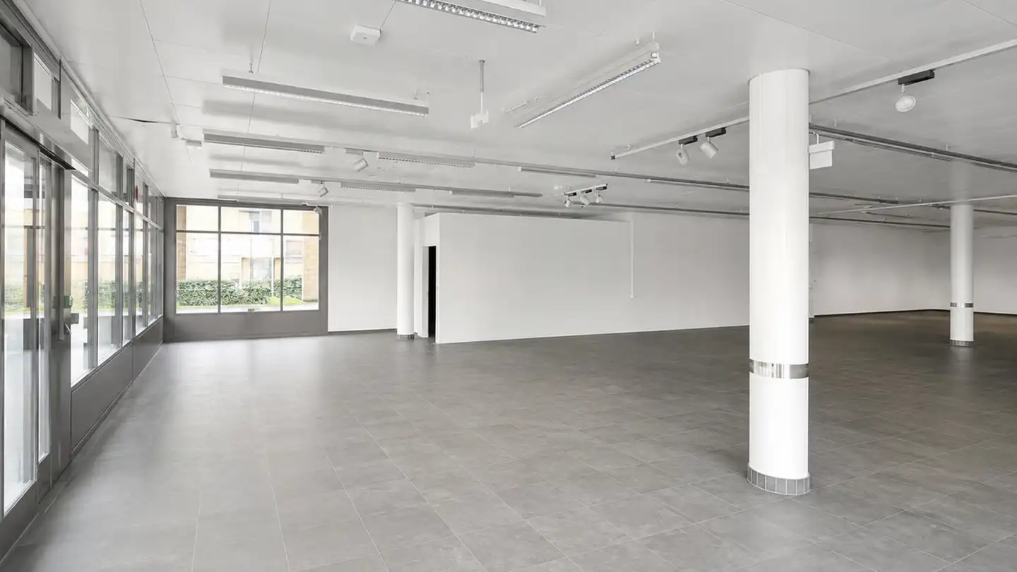 Commercial à louer - Wülflingerstrasse 59, 8400 Winterthur