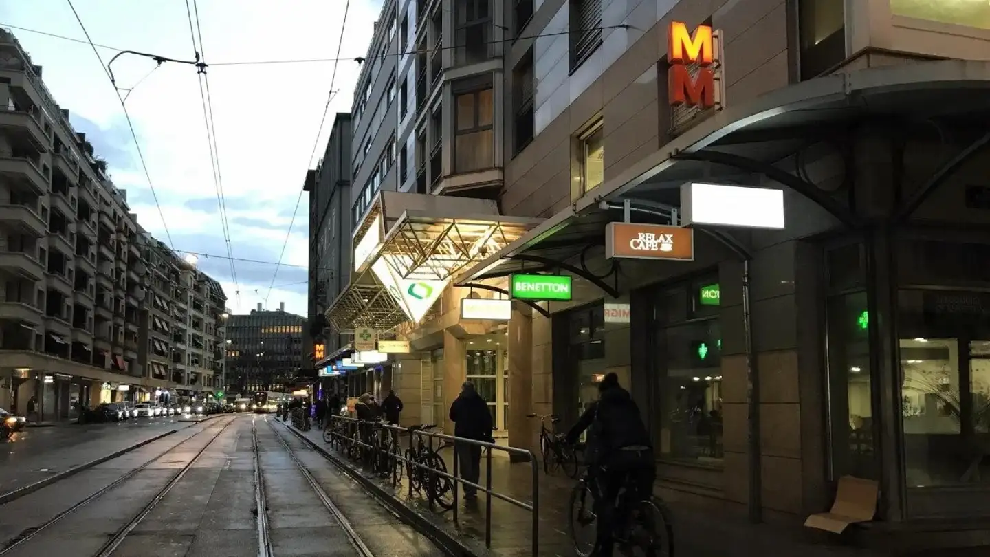 Shop for rent - Rue De Carouge 64, 1205 Genève