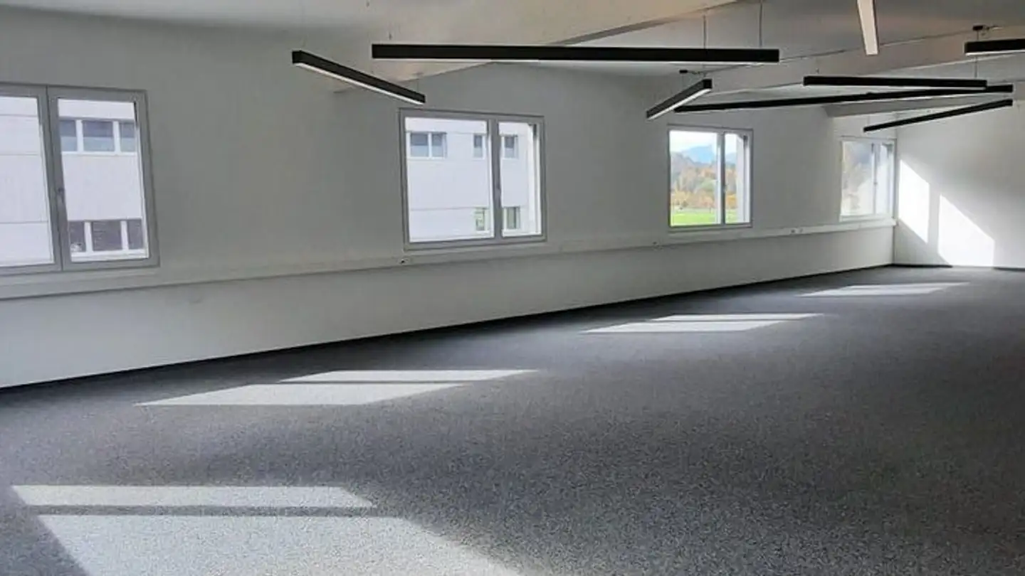 Office space for rent - Industriestrasse 117, 3800 Matten b. Interlaken