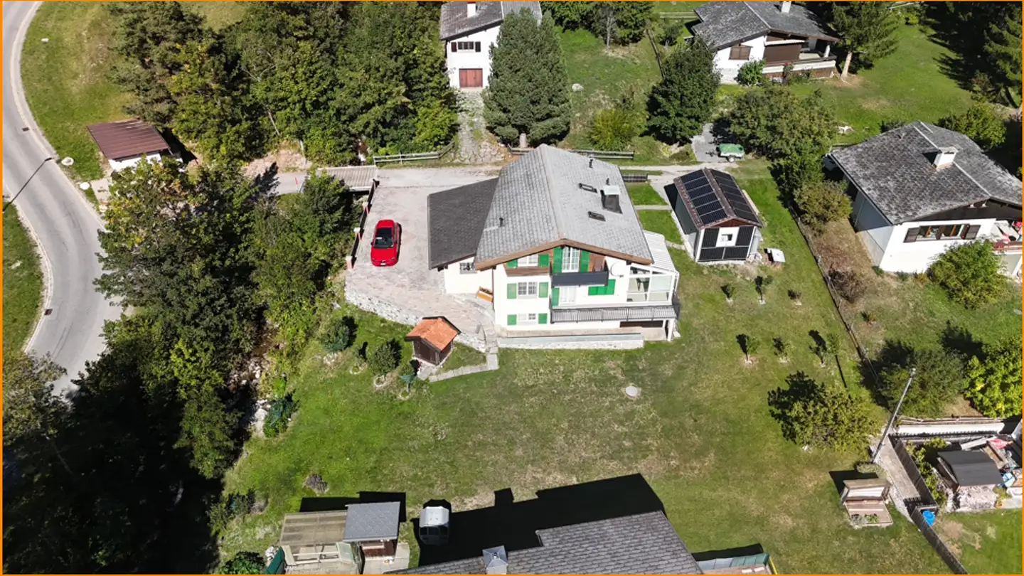 Attic flat for rent - Veia Tgaplottas 12, 7460 Savognin