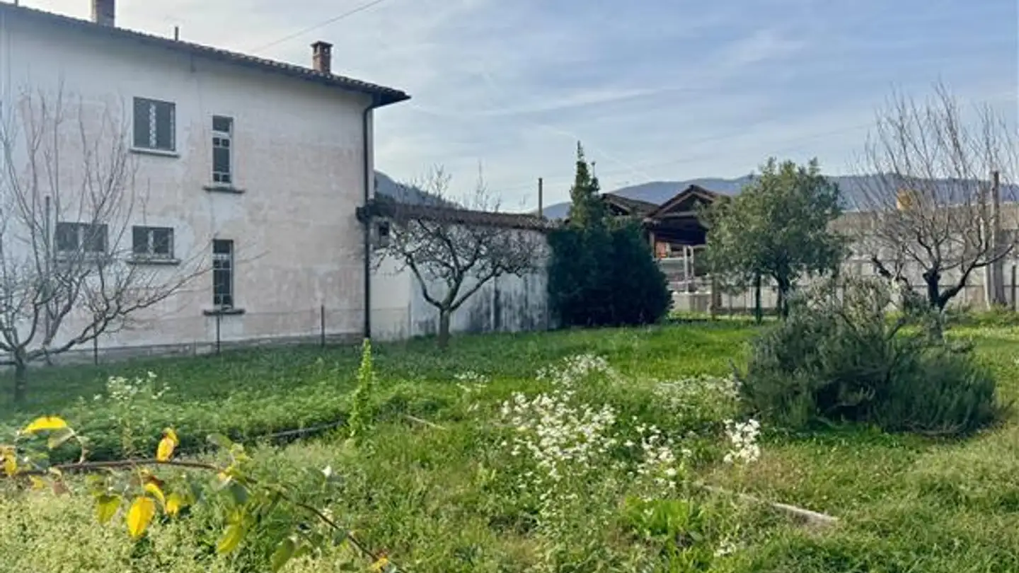 Constructible plot for sale - 6817 Maroggia