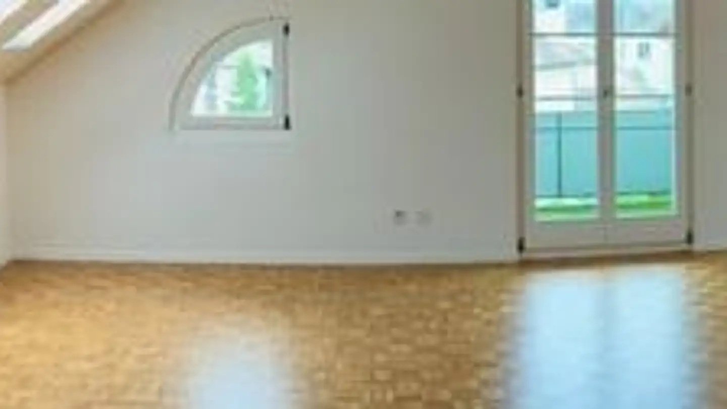 Attique à louer - Musegg 5, 6042 Dietwil