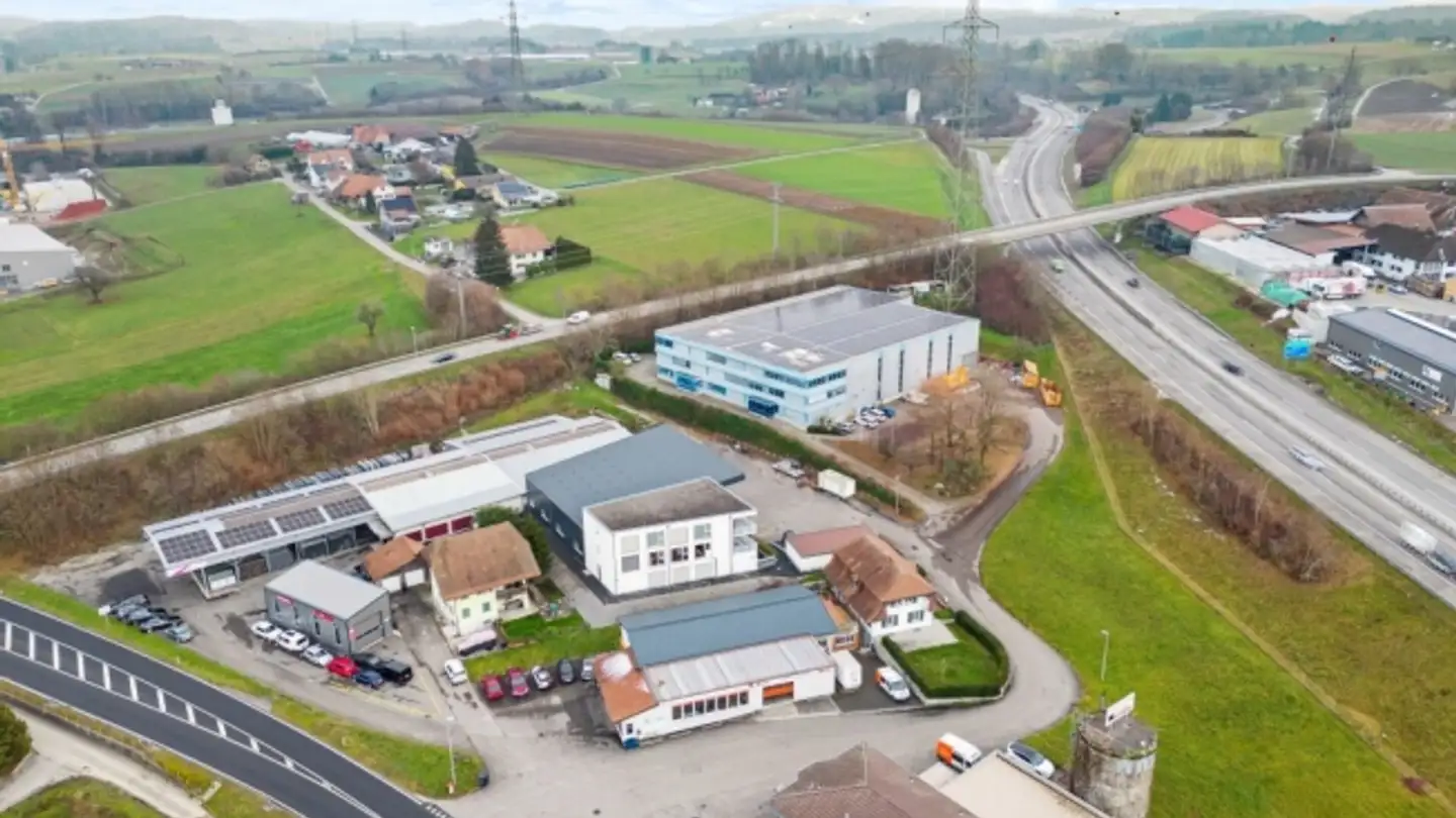 Gewerbe mieten - Gewerbezone Widalmi, 3216 Ried b. Kerzers - Foto 3