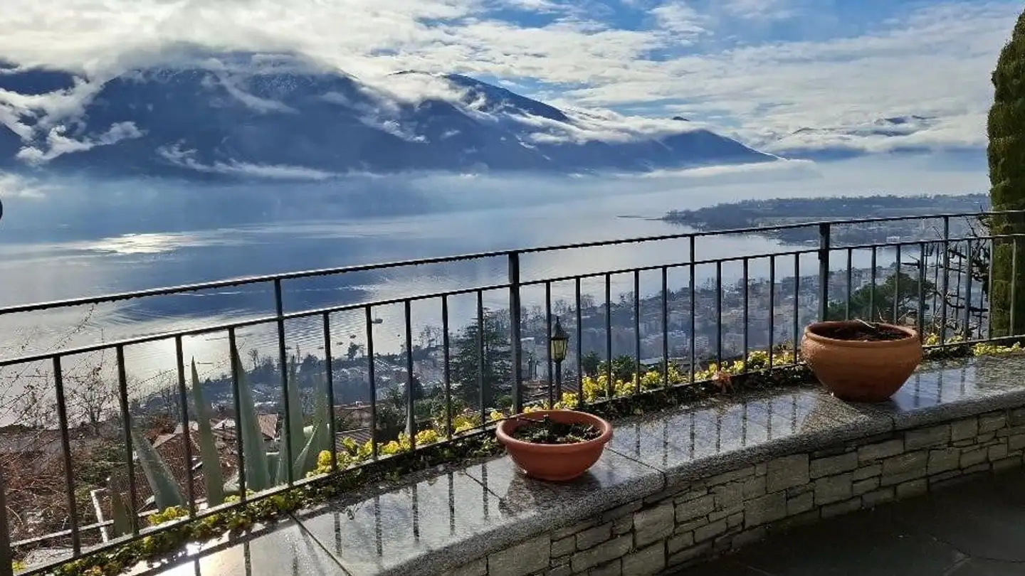 Villa for sale - Via Contra, 6645 Brione sopra Minusio