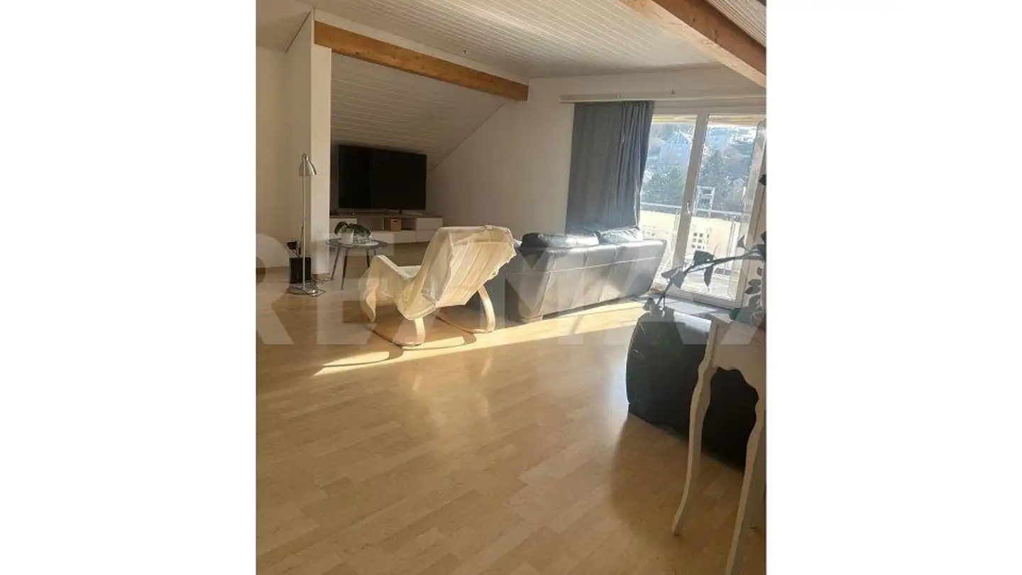 Dachgeschosswohnung mieten - Waldeggstrasse 1, 9100 Herisau - Foto 2