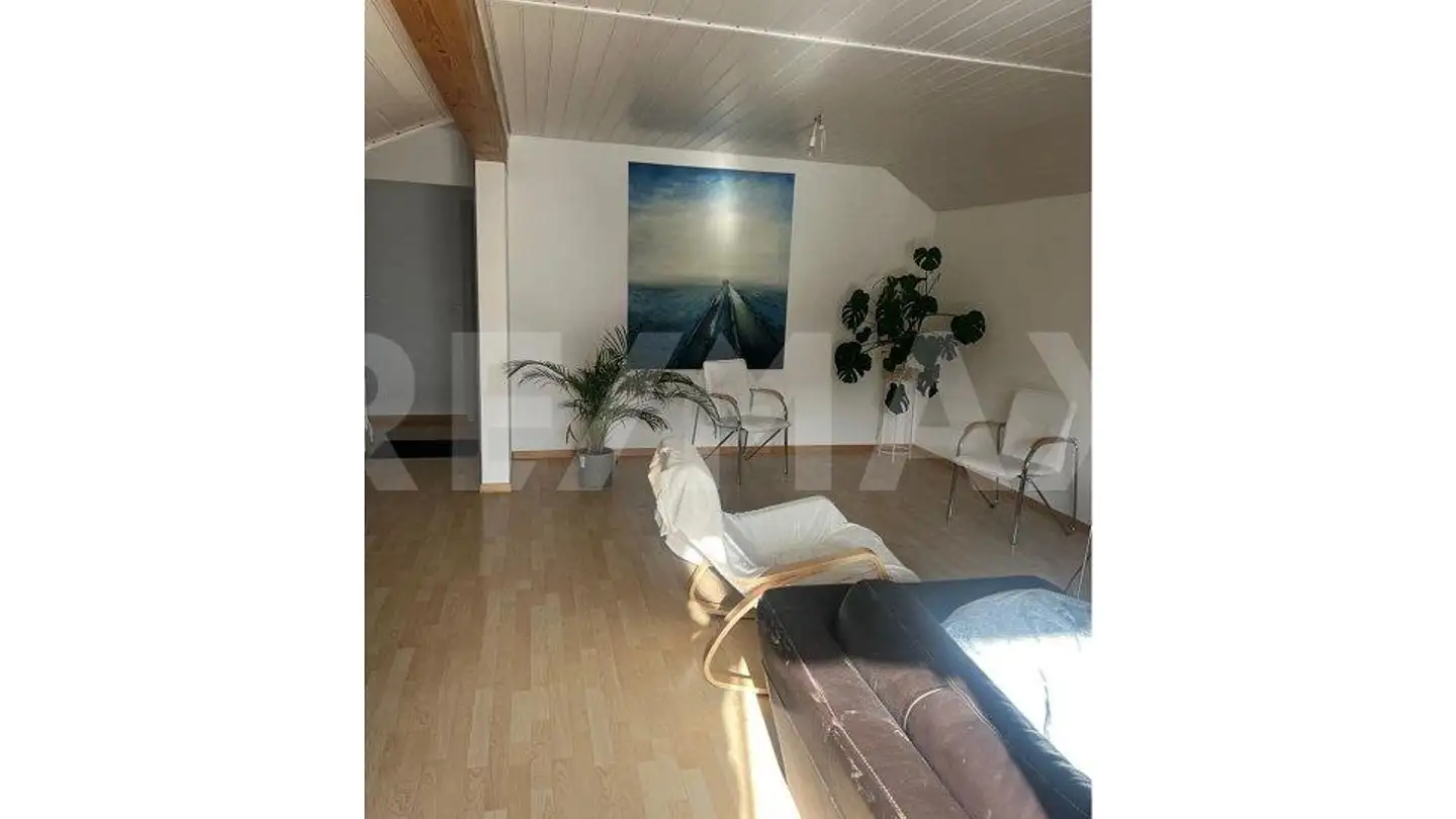 Dachgeschosswohnung mieten - Waldeggstrasse 1, 9100 Herisau - Foto 3