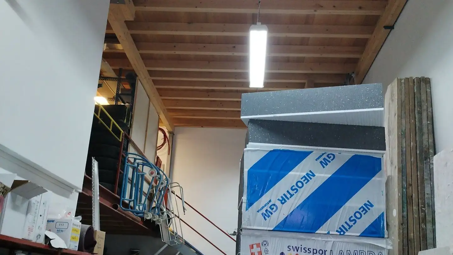 Immeuble industriel à louer - Via Industria, 6826 Riva San Vitale