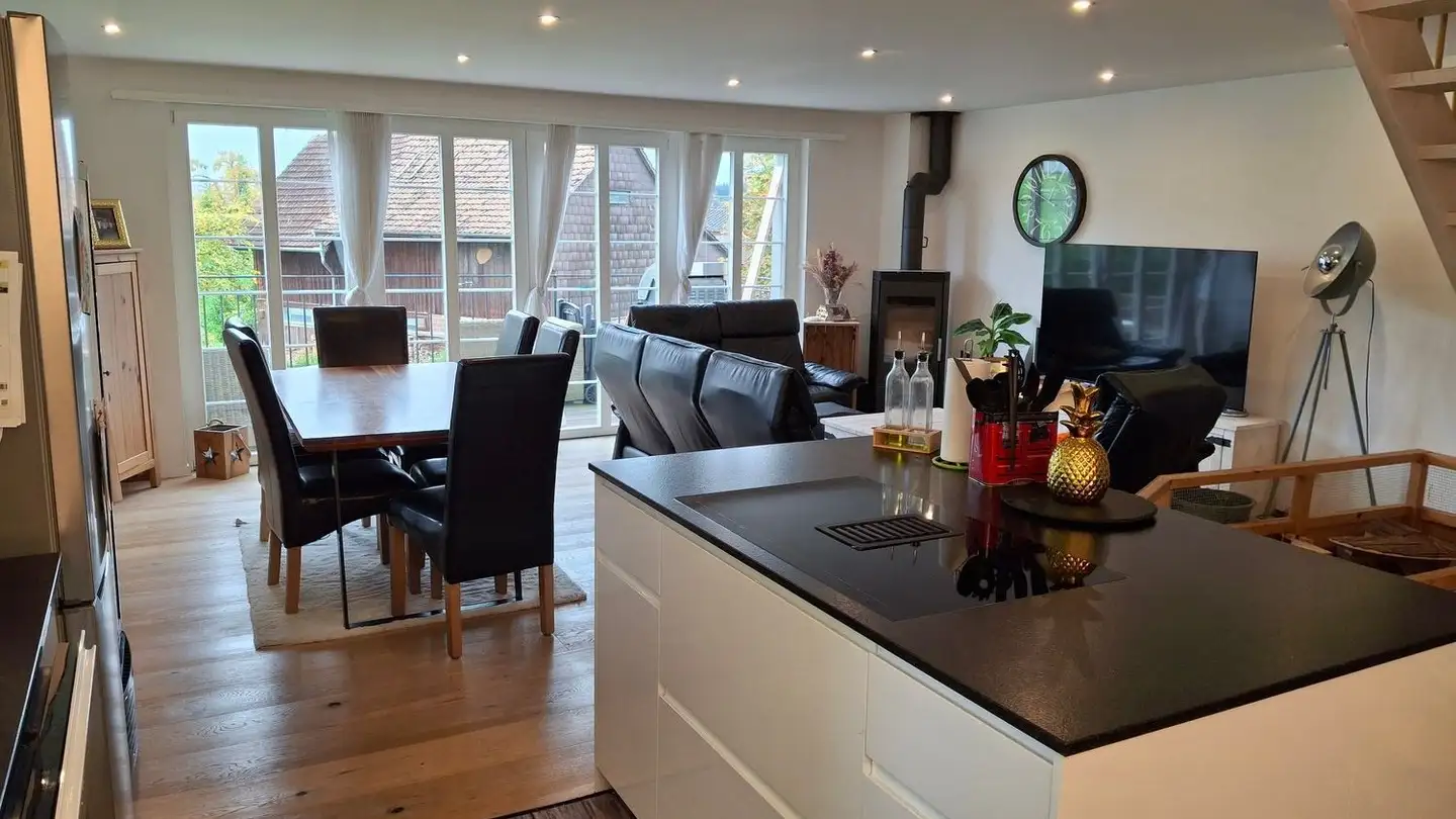 Maisonette mieten - Adletshuserriedweg 2b, 8627 Grüningen