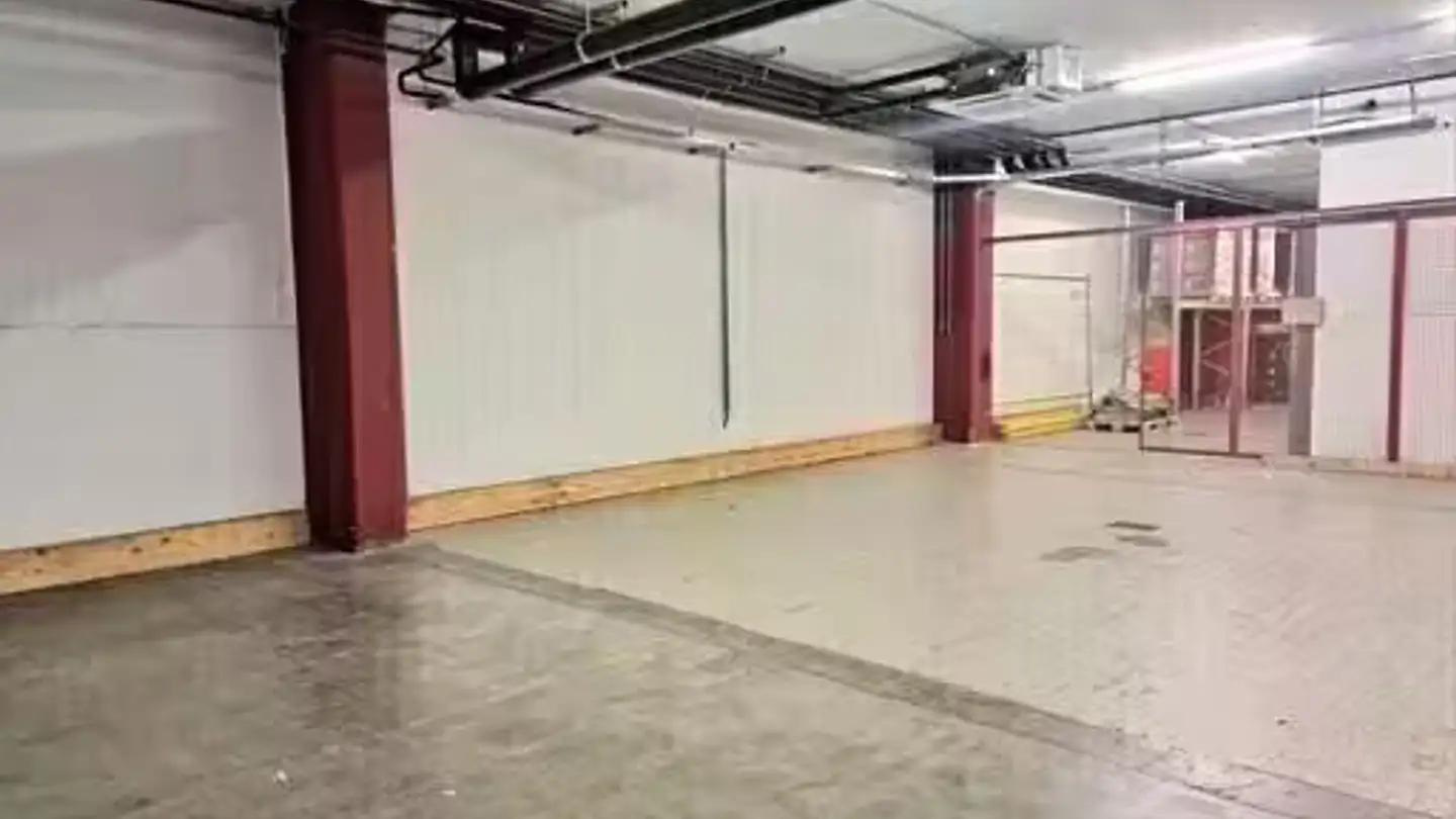 Mixed-use building for rent - 6807 Taverne