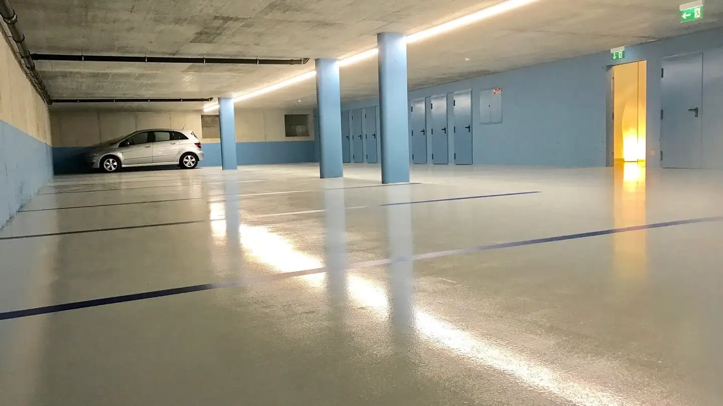 Underground parking space for rent - 6600 Locarno