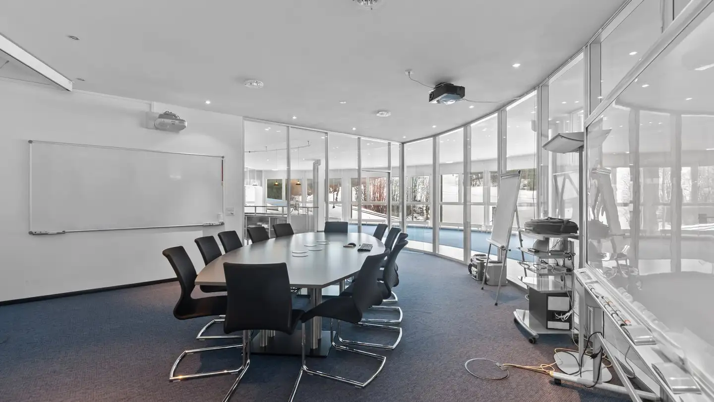 Bürofläche mieten - Chaltenbodenstrasse 4, 8834 Schindellegi - Foto 4