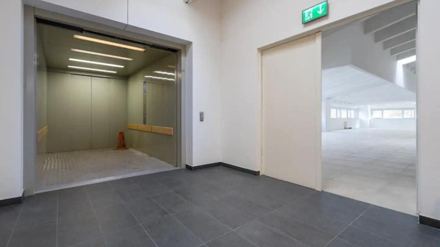 Spazio ufficio in vendita - Via Stazione 18c, 6532 Castione - Photo 3