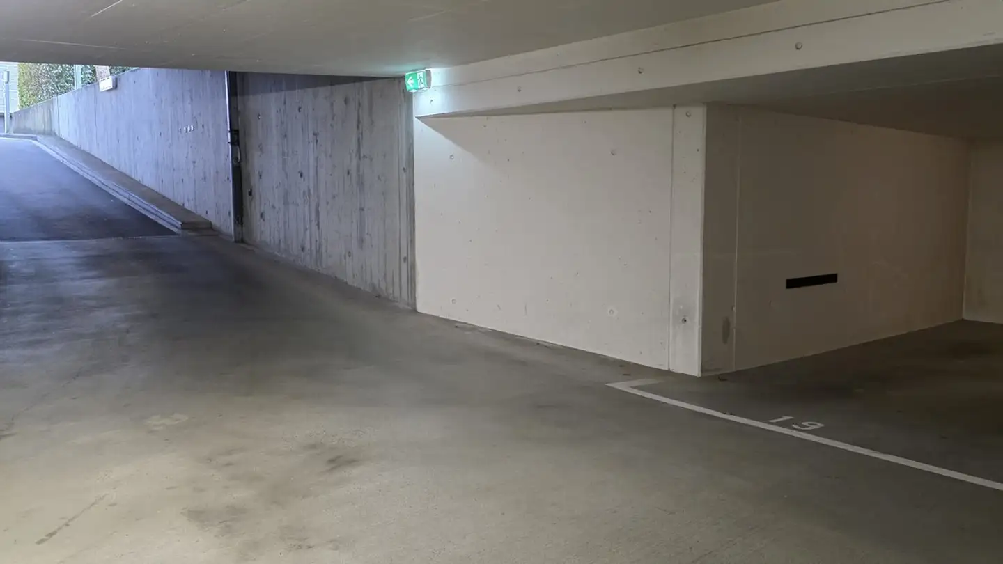 Outdoor parking space for rent - Dorfstrasse 42, 6340 Baar - Photo 4