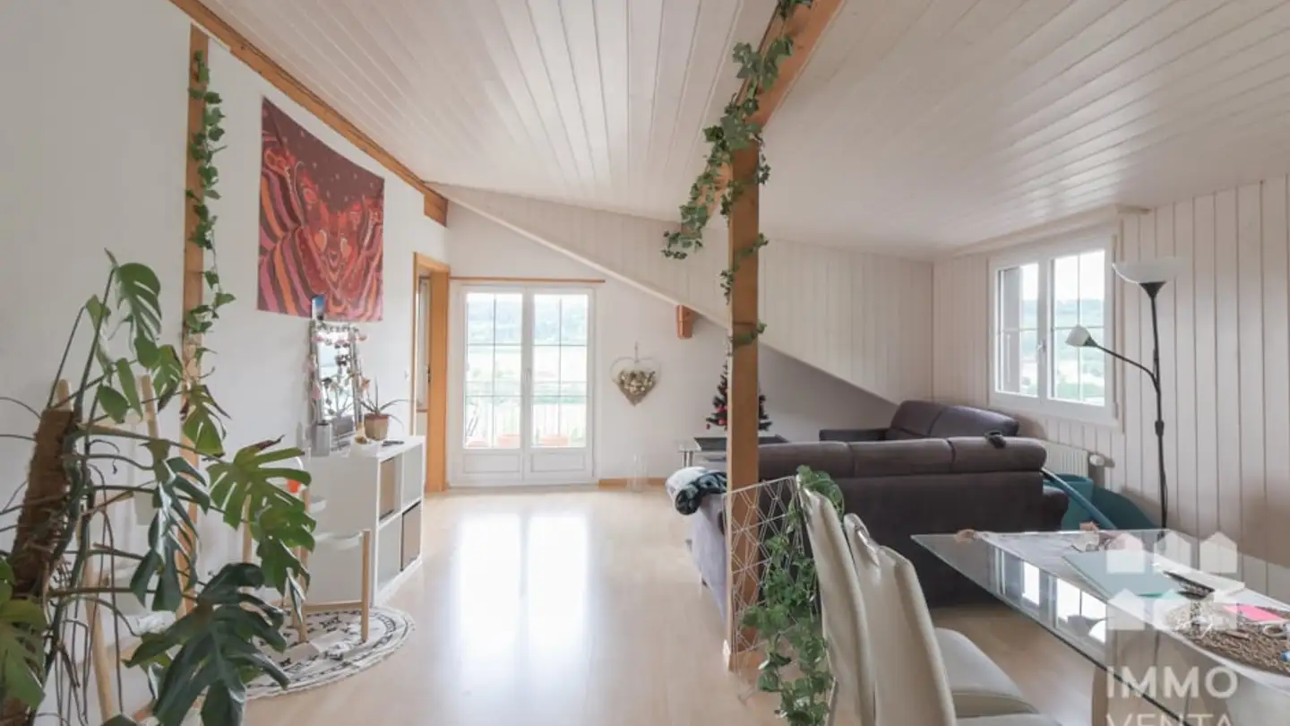 Dachgeschosswohnung mieten - Höheweg 16, 2542 Pieterlen - Foto 2