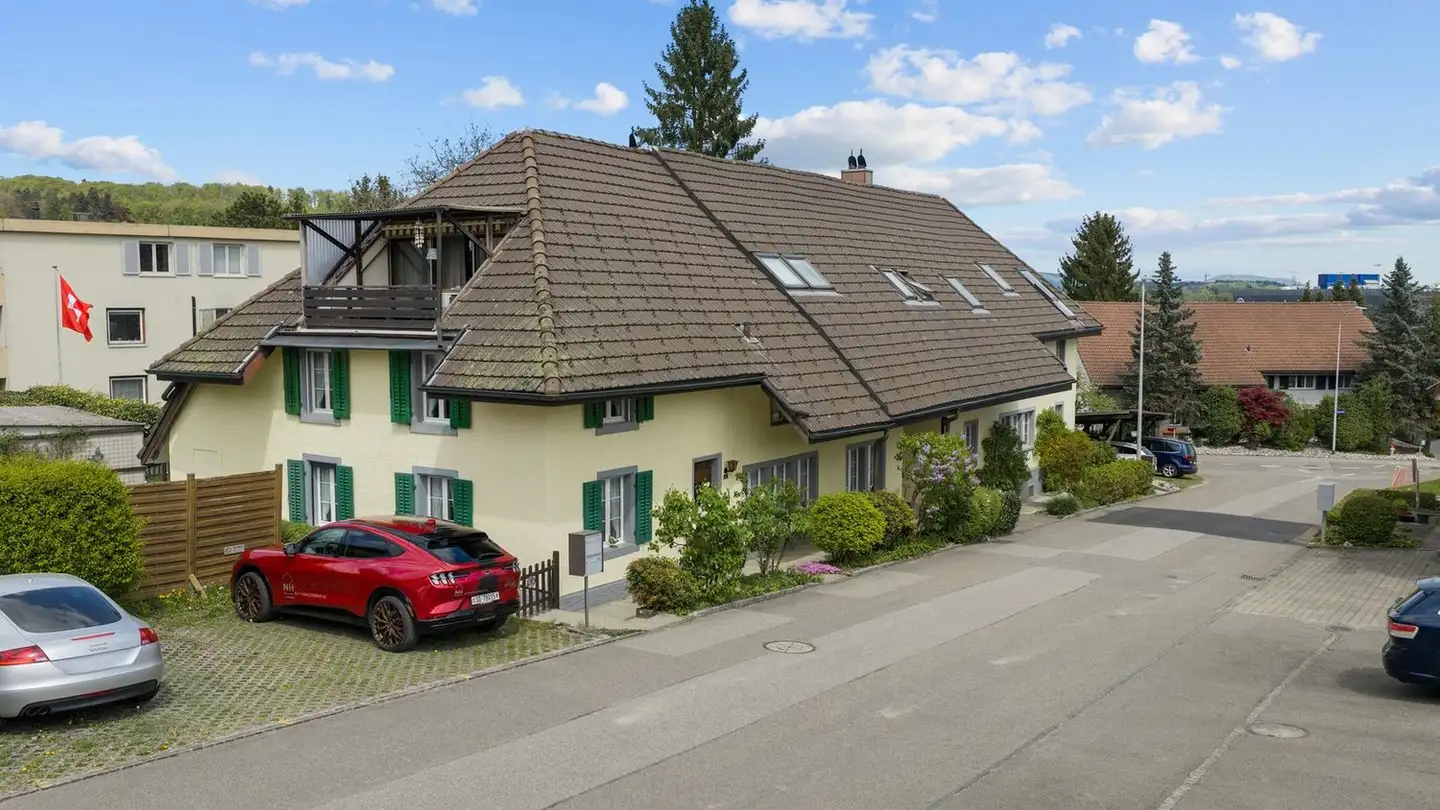 Mehrfamilienhaus kaufen - Sumpfstrasse 2, 5745 Safenwil - Foto 2