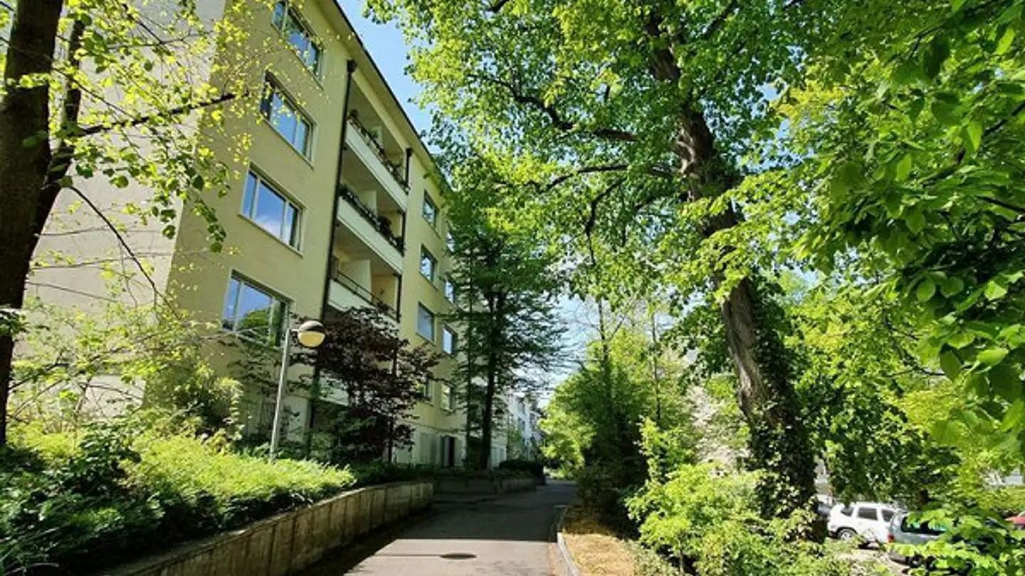 Place de parking souterraine à louer - Neubadrain, 4102 Binningen