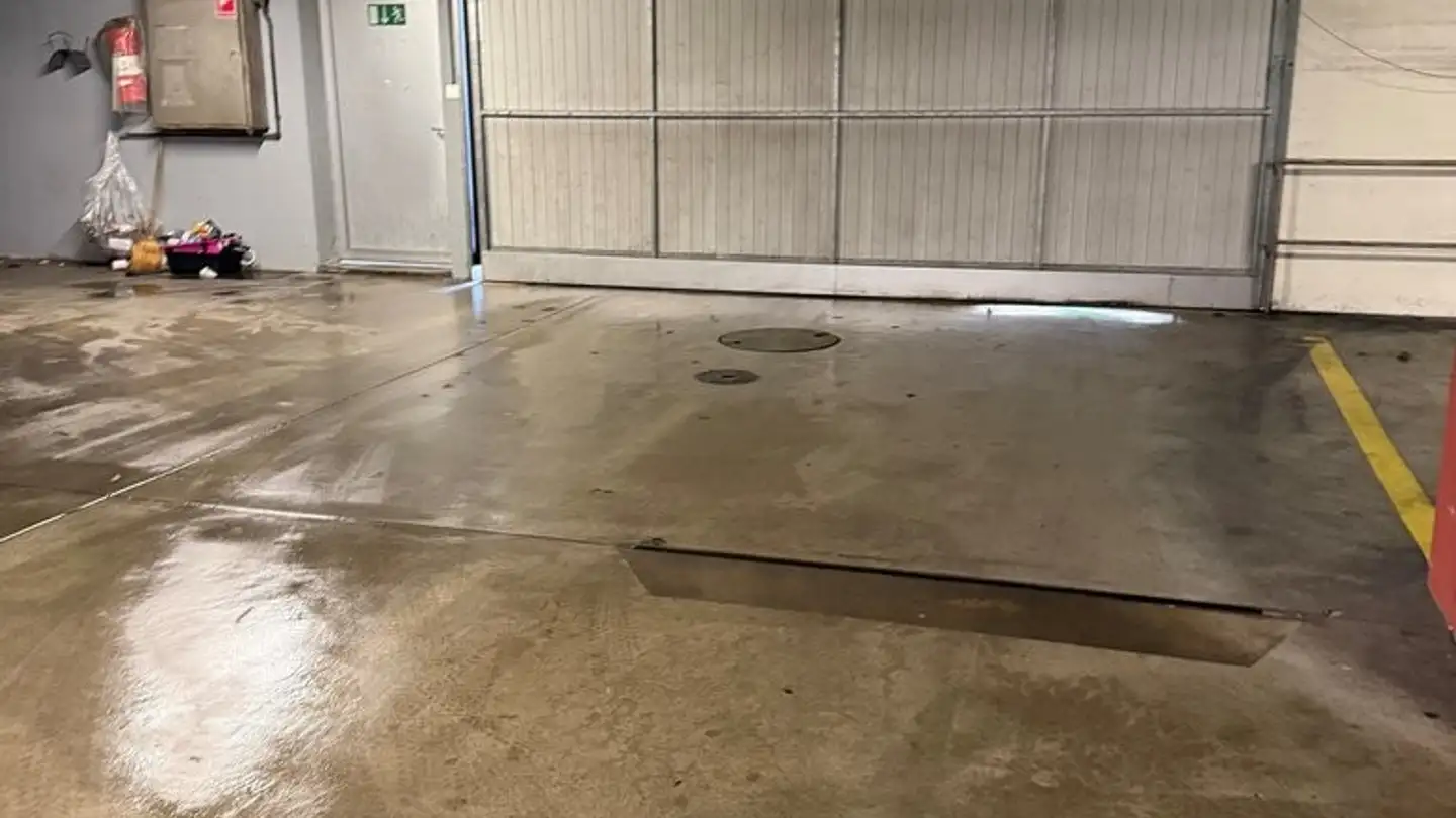 Place de parking souterraine à louer - General Herzog-Strasse 41, 5600 Lenzburg - Photo 4