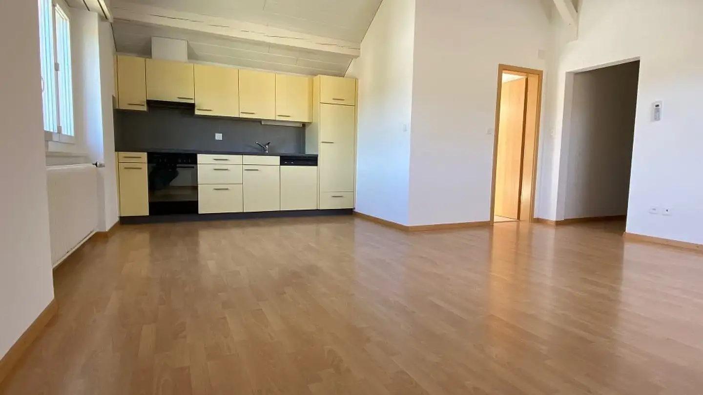 Attic flat for rent - Rue Du 23-Juin 61, 2830 Courrendlin - Photo 4