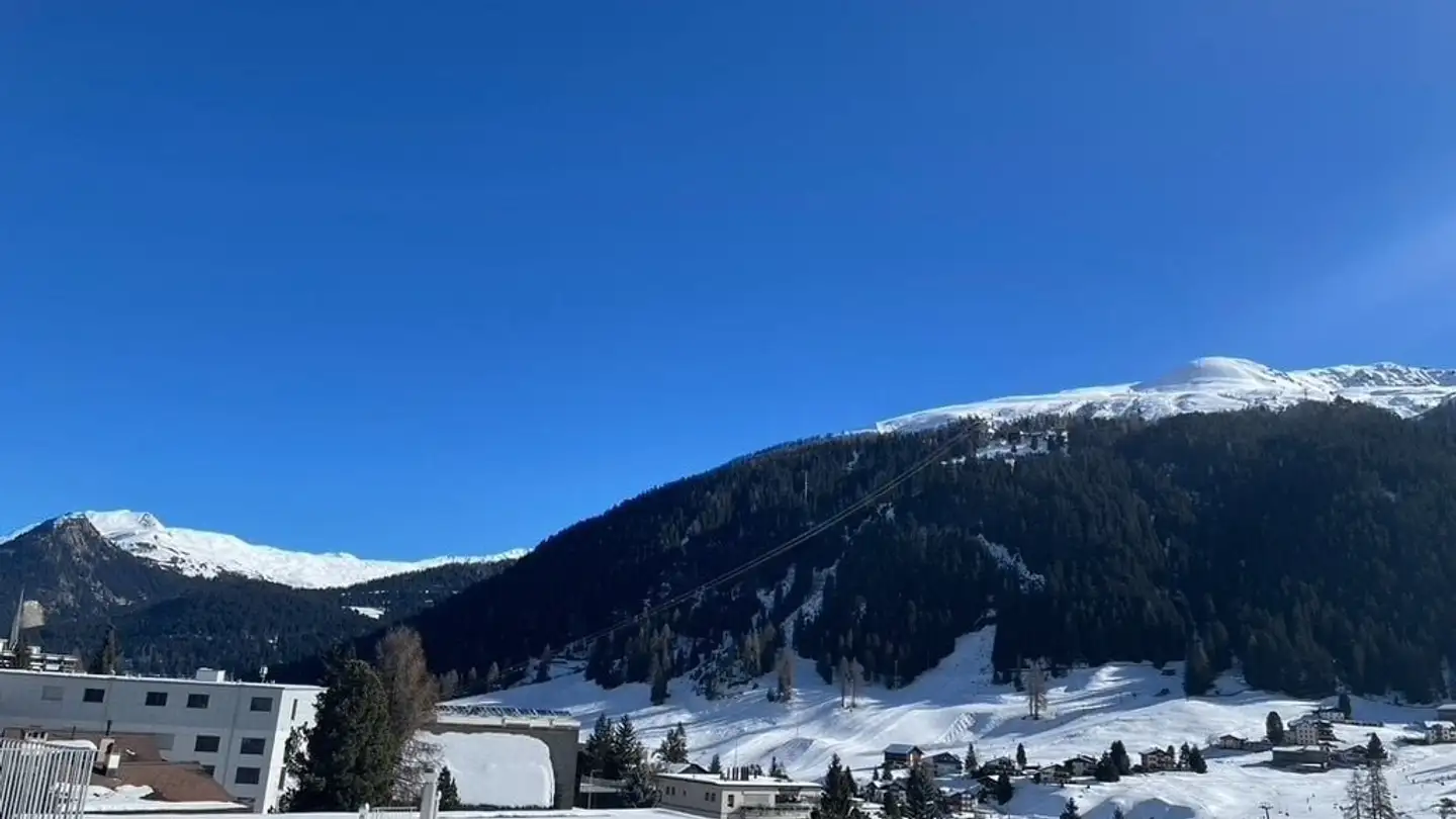 Appartement à louer - Grüenibachweg 6, 7270 Davos Platz - Photo 2