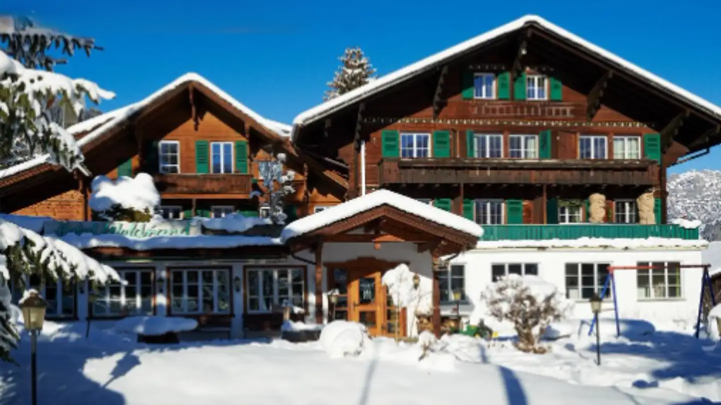 Hotel kaufen - Mittlere Aegertenstrasse 12, 3775 Lenk im Simmental