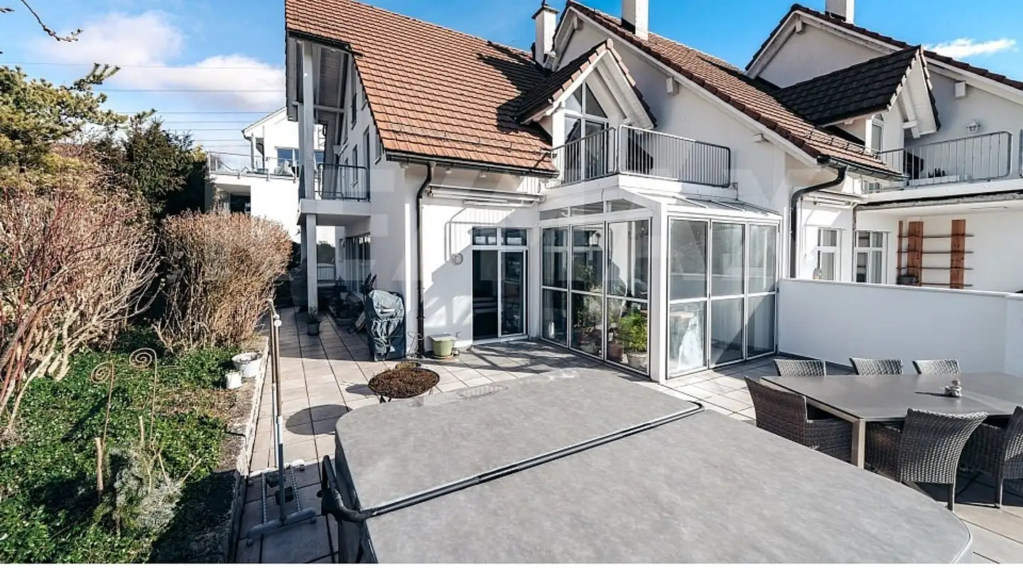 Row house for sale - 8105 Regensdorf