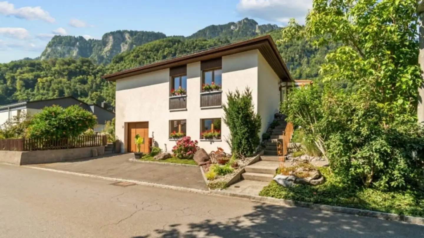 Casa singola in vendita - Falletenbachstrasse 3, 8867 Niederurnen