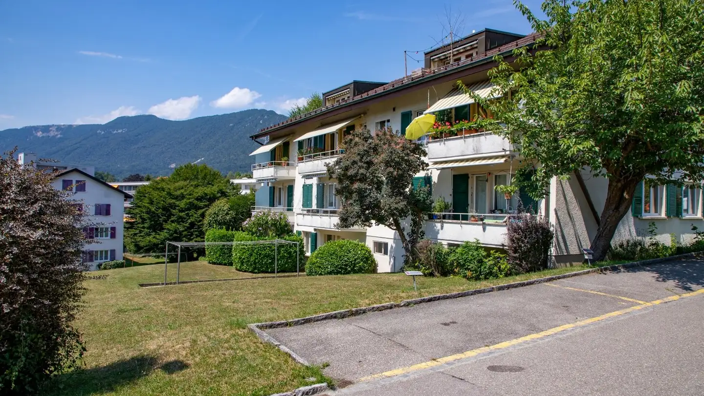 Place de parking extérieure à louer - Längackerstrasse 11, 4513 Langendorf