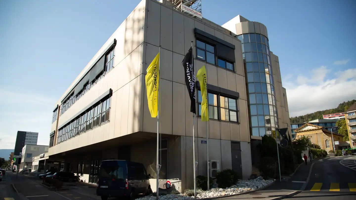 Outdoor parking space for rent - Rue De La Pierre-À-Mazel 39, 2000 Neuchâtel