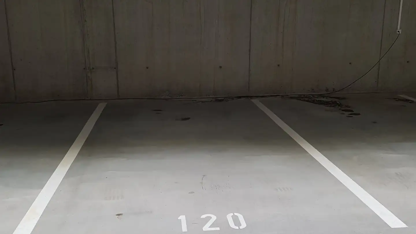 Tiefgaragenstellplatz mieten - Lättichstrasse 4, 6340 Baar - Foto 2