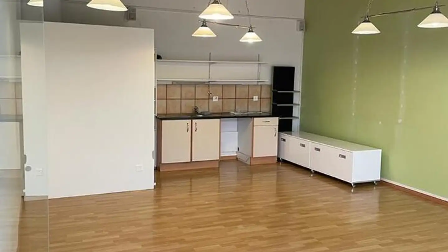 Gewerbe mieten - 8867 Niederurnen