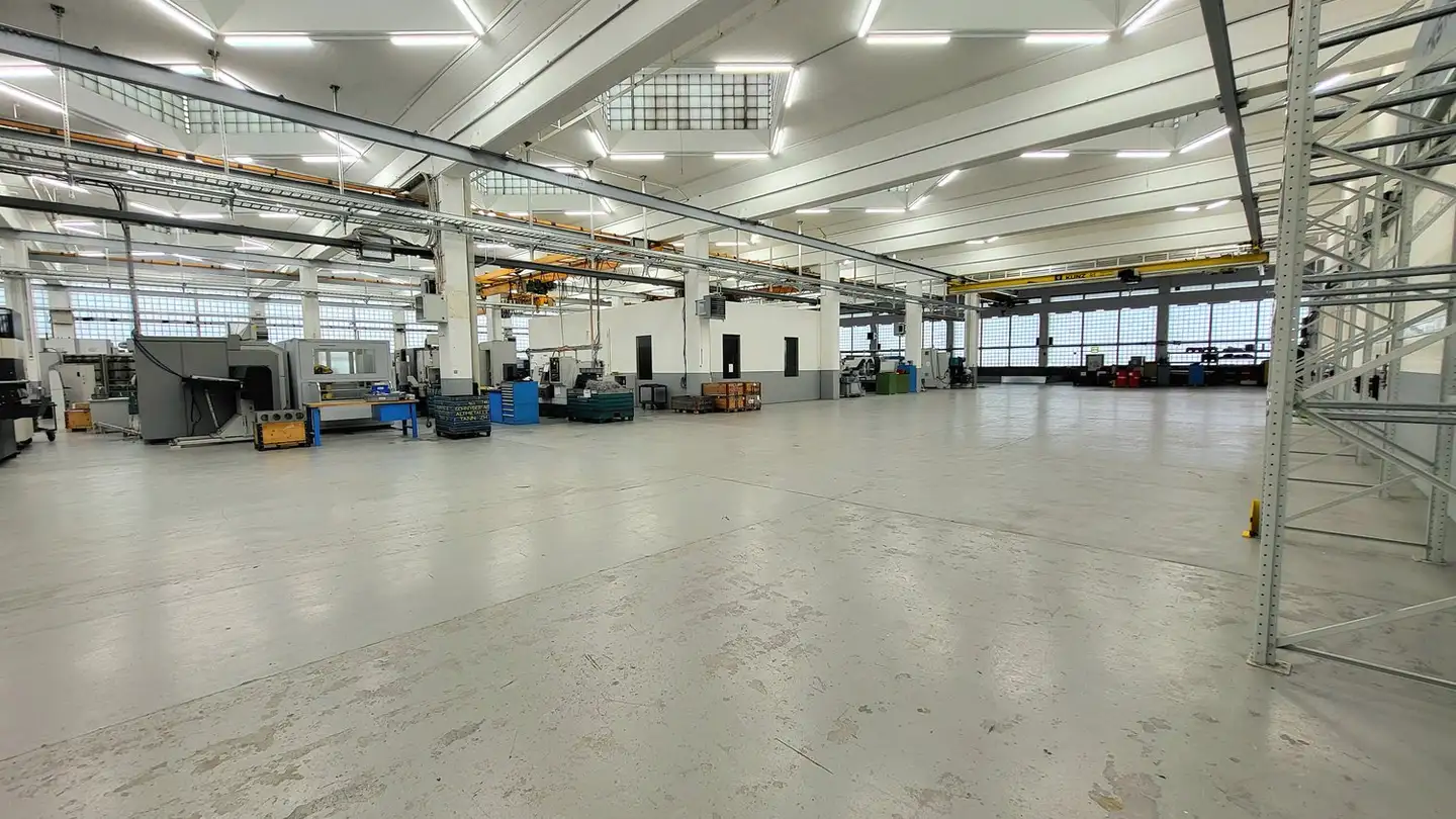 Commerciale in affitto - Joweid Zentrum 2, 8630 Rüti ZH - Photo 2