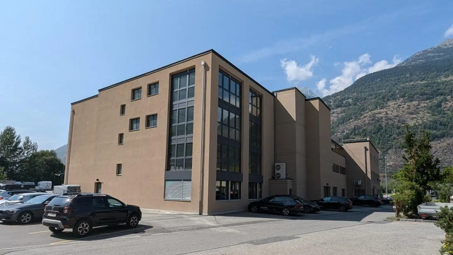 Industrial property for sale - Kantonsstrasse 51, 3902 Glis