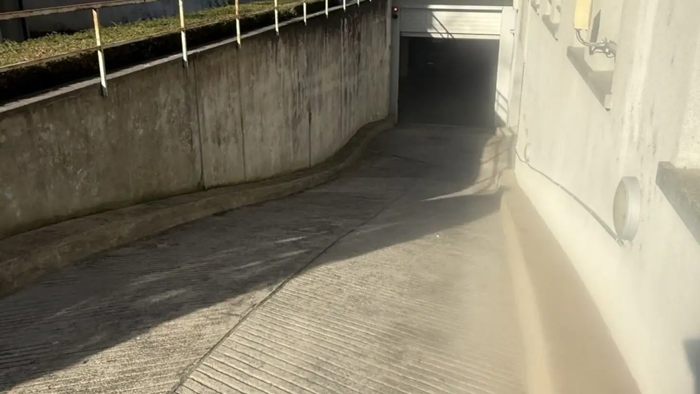 Single garage for rent - Chemin Des Croix-Rouges 14, 1007 Lausanne - Photo 4