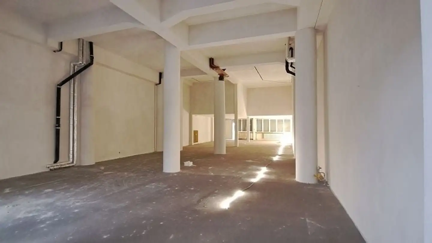 Geschäft mieten - Rue De La Gare / Bahnhofstrasse 12, 2502 Biel/Bienne - Foto 3