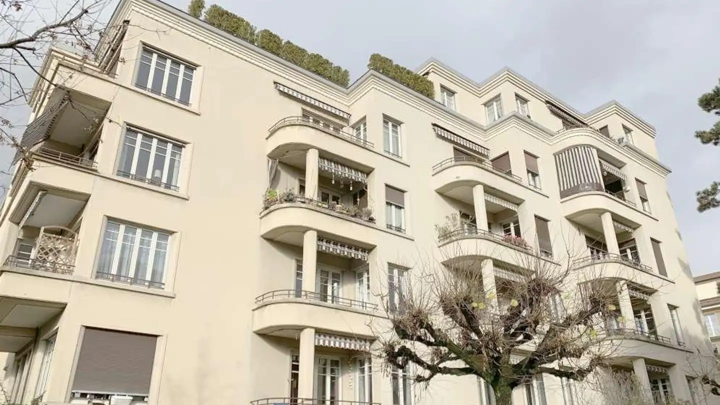 Place de parking extérieure à louer - Avenue Louis-Ruchonnet 6, 1800 Vevey