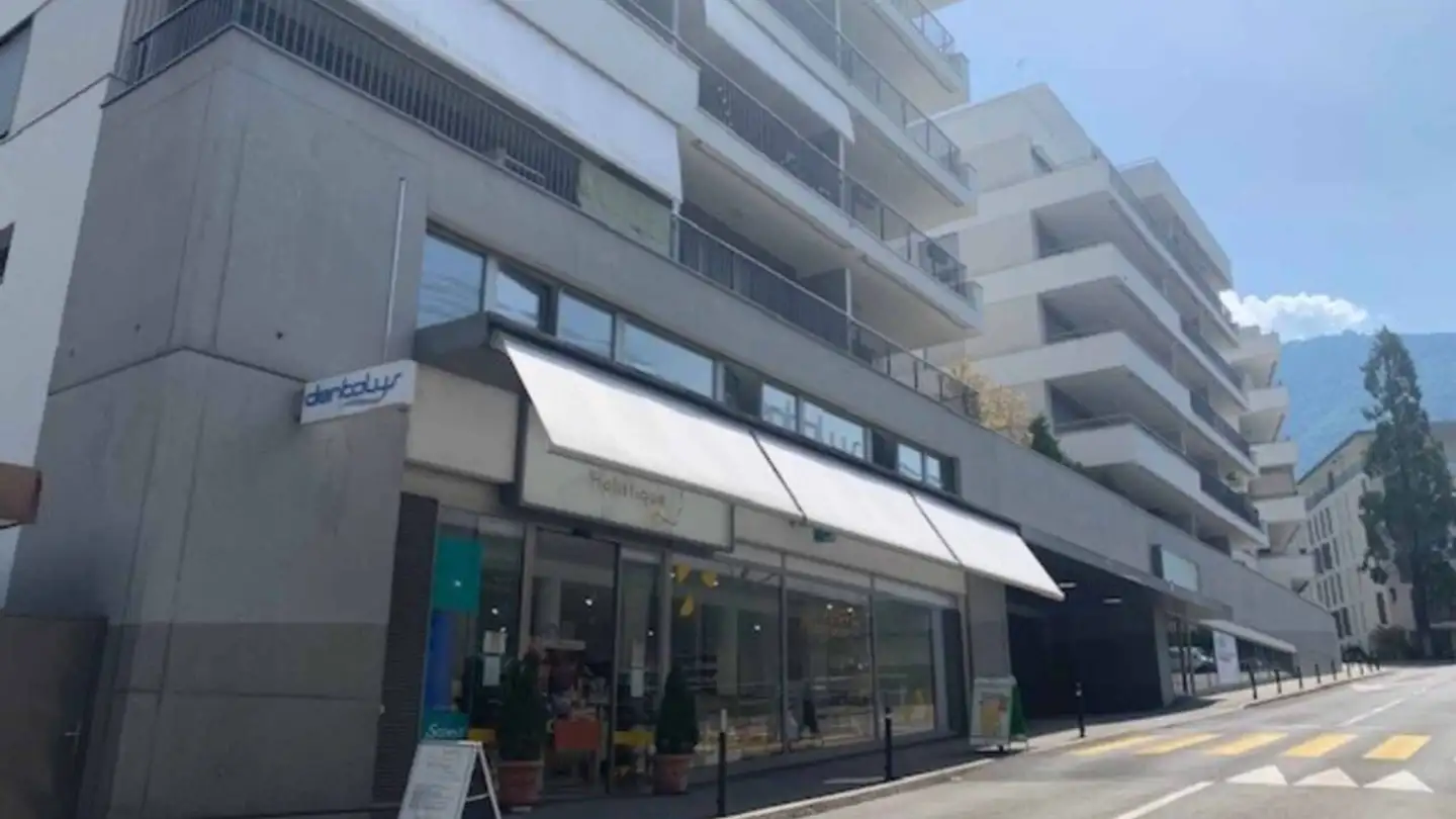 Arcade for rent - 1820 Montreux