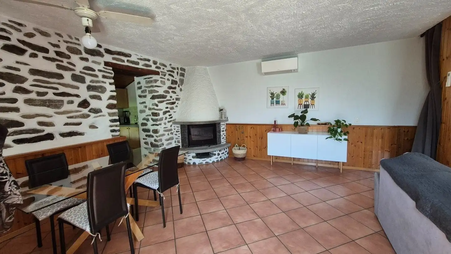 Single house for rent - 6557 Cama