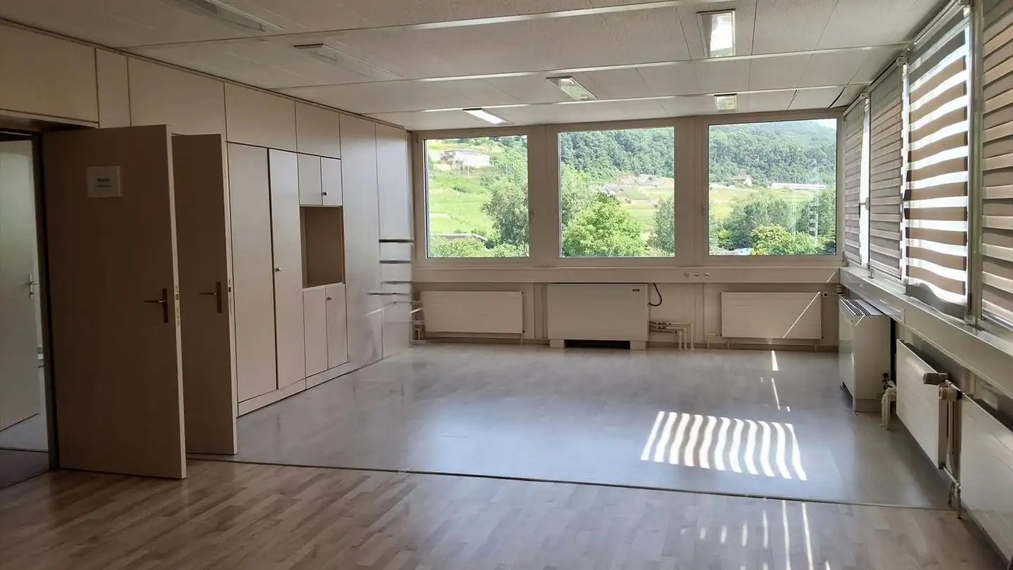 Bürofläche mieten - Route De Soleure 12, 2072 St-Blaise - Foto 2