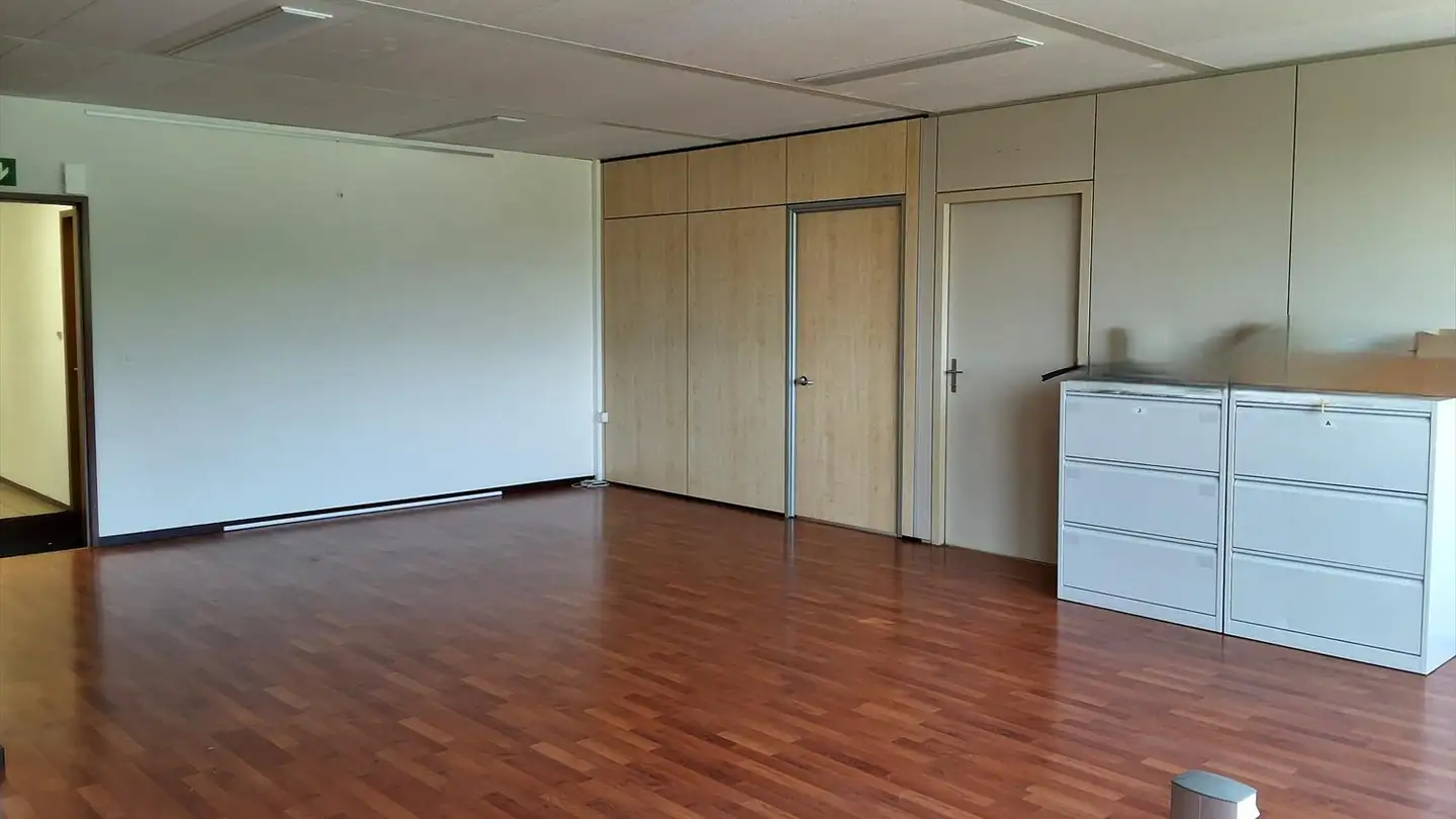 Bürofläche mieten - Route De Soleure 12, 2072 St-Blaise - Foto 4