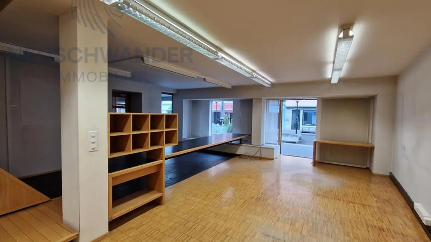 Edificio ad uso misto in affitto - Rue Du 23-Juin 13, 2800 Delémont