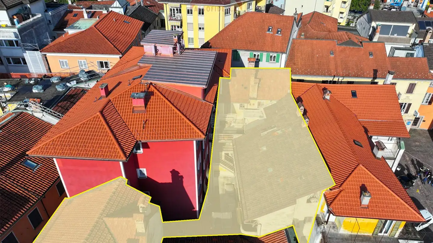 Mixed-use building for sale - 6600 Locarno