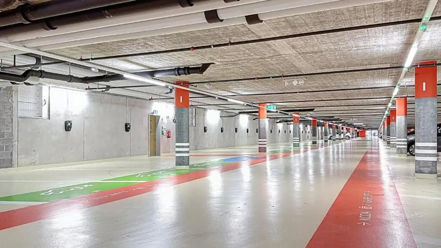 Outdoor parking space for rent - Rue Des Odyssées 1a, 1950 Sion - Photo 3