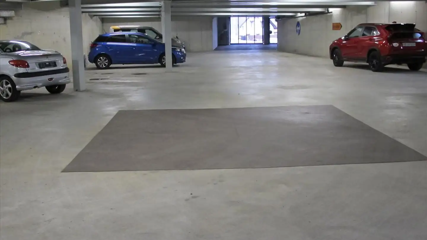 Place de parking souterraine à louer - Rue Du Collège 1, 1450 Ste-Croix