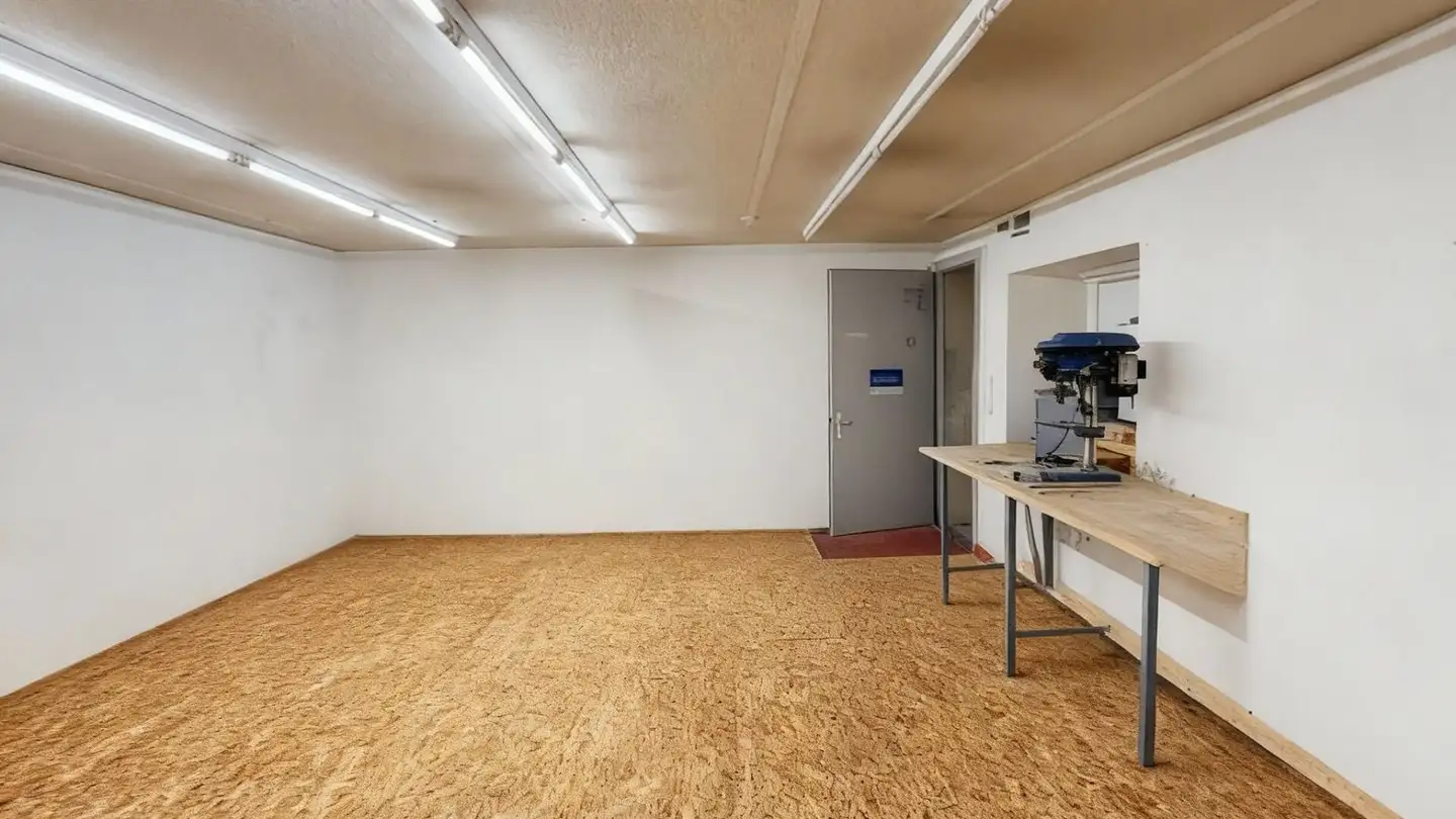 Grande magazzino in affitto - Bahnhofstrasse 34, 8752 Näfels - Photo 3