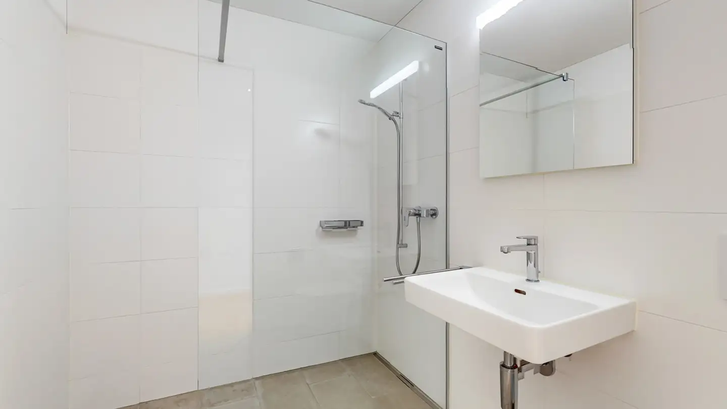 Apartment for rent - Riedthofstrasse, 8105 Regensdorf - Photo 3