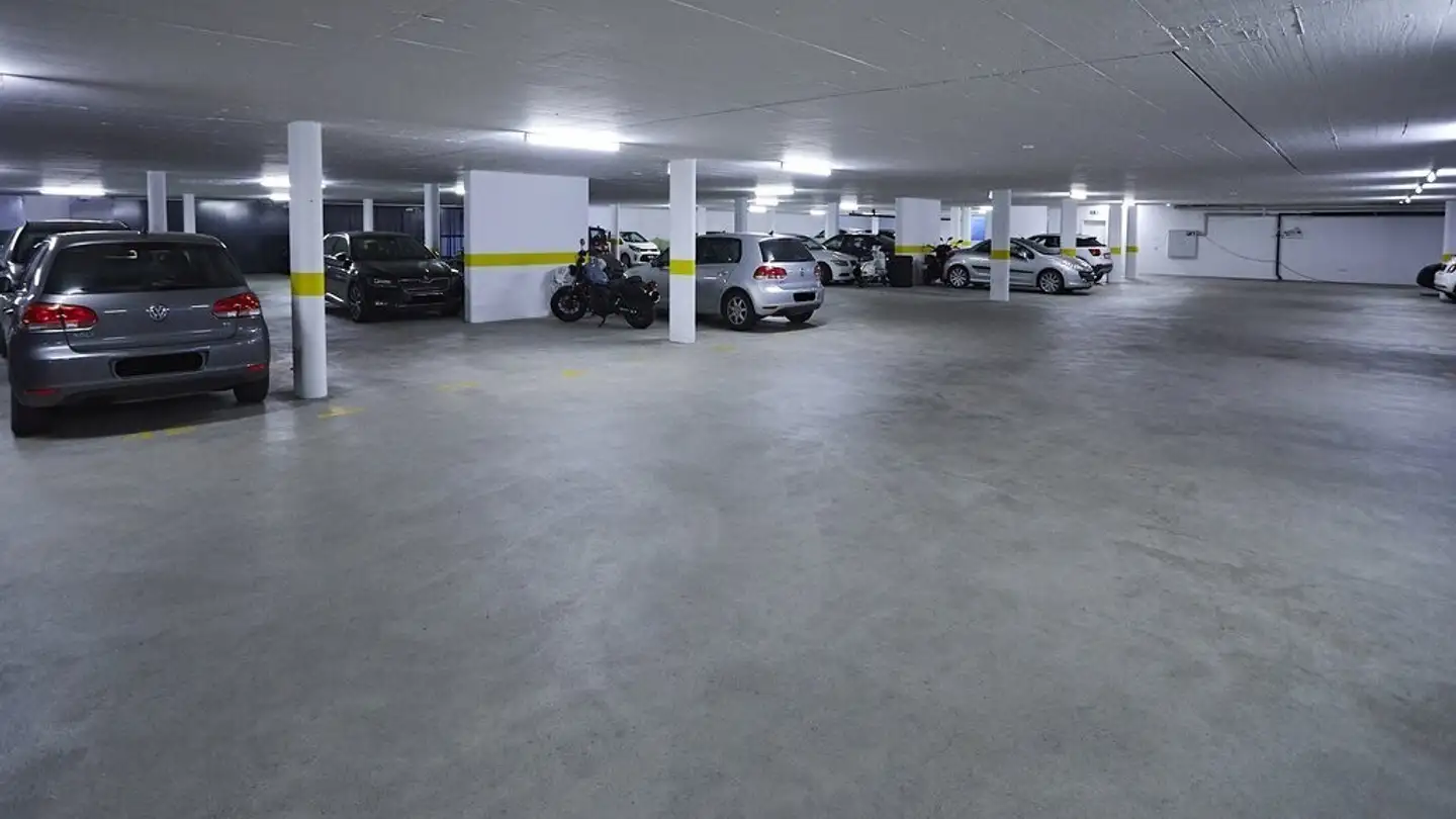 Underground parking space for rent - Via Vincenzo D'alberti 3, 6600 Locarno