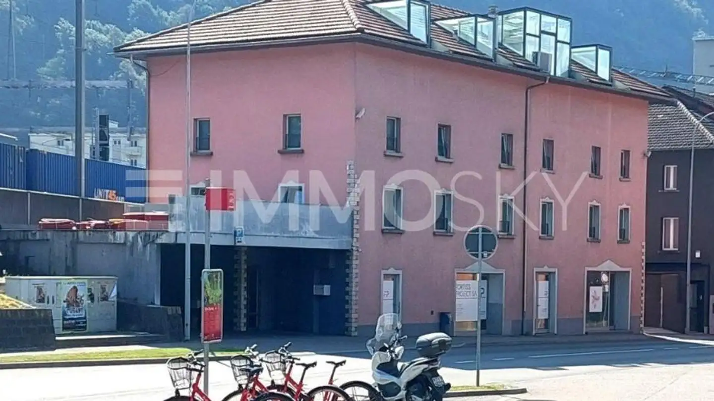 Edificio ad uso misto in vendita - 6517 Arbedo